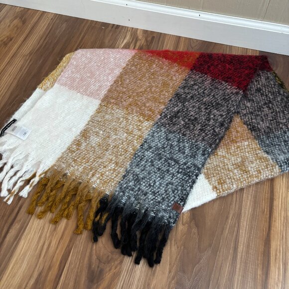 Lucky Brand Fuzzy Plaid Oversized Fringe Trim Scarf - Picture 9 of 9